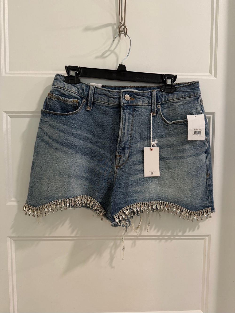 NWT Good American-sz 30-Blue Distressed Denim Shorts with Beautiful Rhinestones! - Picture 4 of 8